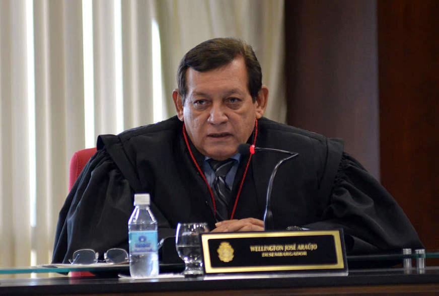 Relator pede adiamento da decisão final sobre liminar que suspendeu impeachment