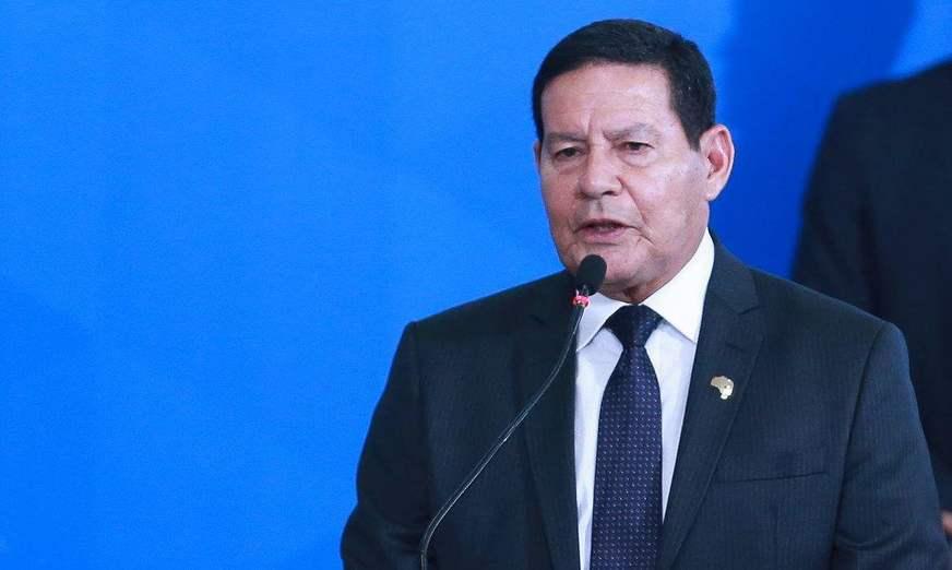 Teste de Hamilton Mourão para a covid-19 dá negativo