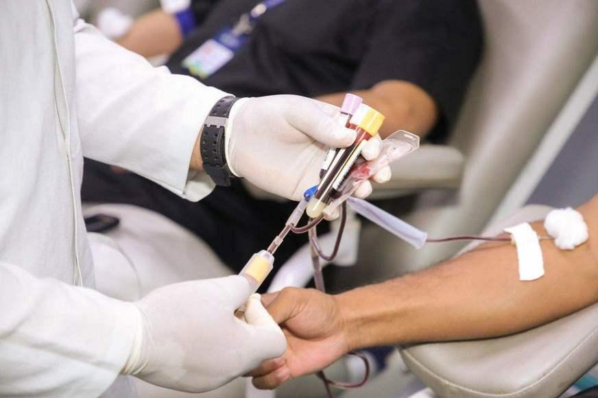 Estoque de sangue do Hemoam caiu 60% após isolamento; hemocentro convoca doadores