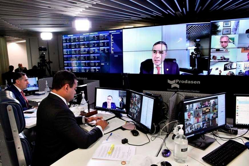 Em sessão, Senado debate possibilidade de adiamento das eleições