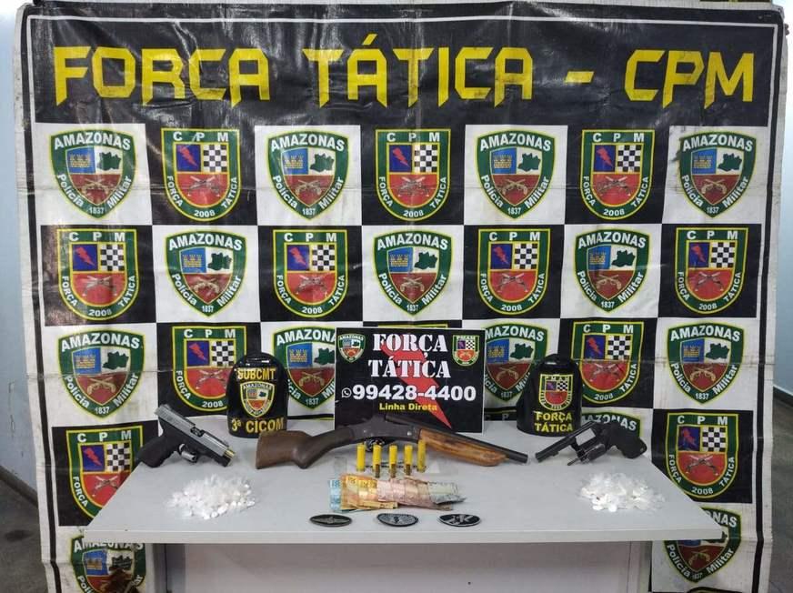 Quatro são presos com drogas e armas no bairro Nova Esperança