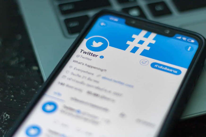 Twitter pede a usuários que verifiquem antes compartilhar publicações