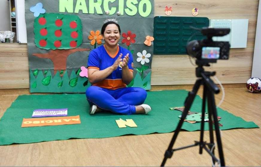Creche em casa é possível? Bebê Bombom comprova que sim