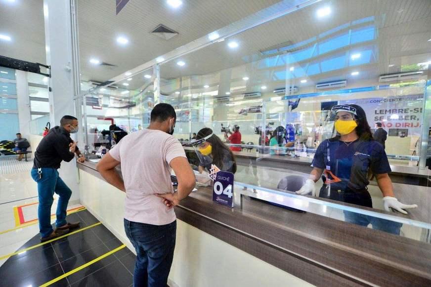 Sede do Detran reabre ao público com capacidade de atendimento reduzida