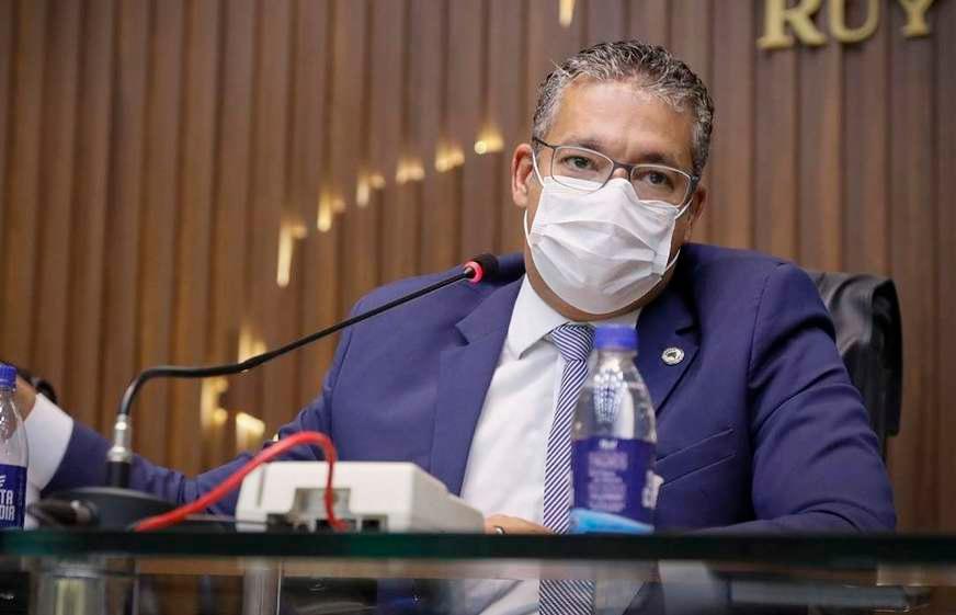 Josué Neto diz que não deixará presidência