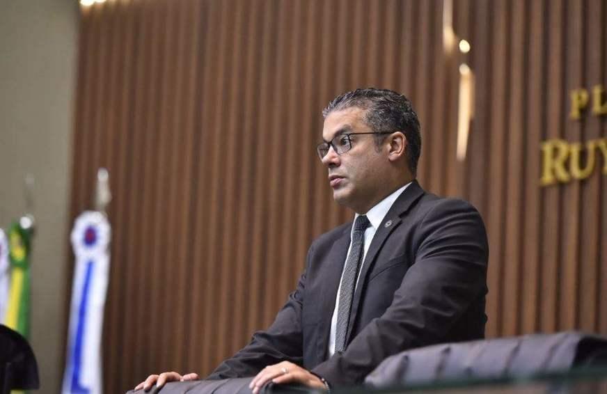Josué Neto institui gasto duplo com jurídico