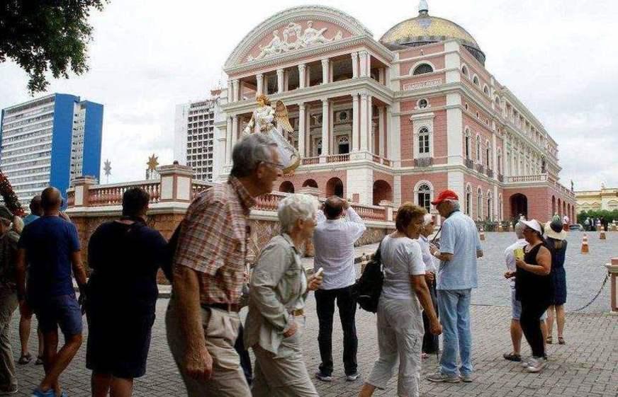 Agentes de turismo pressionam