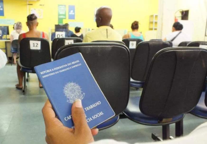 Mais de 70% dos trabalhadores temem perder emprego, diz pesquisa