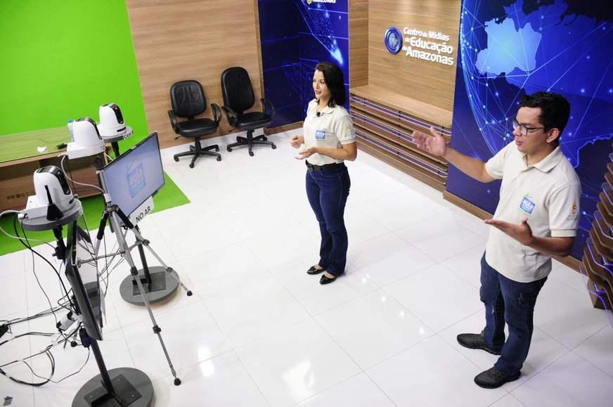 Projeto ‘Aula em Casa’ ganha programação fixa, a partir de segunda