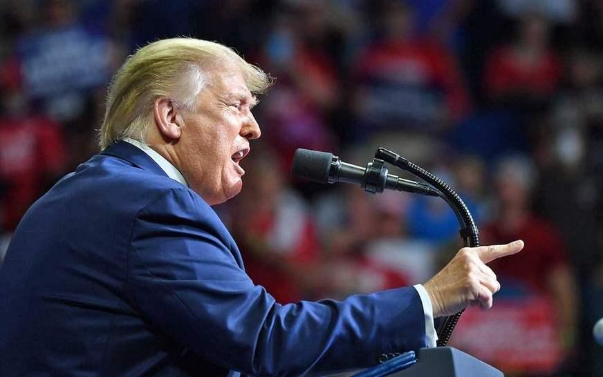 Com medo de derrota, aliados pressionam Trump a ser menos polarizador