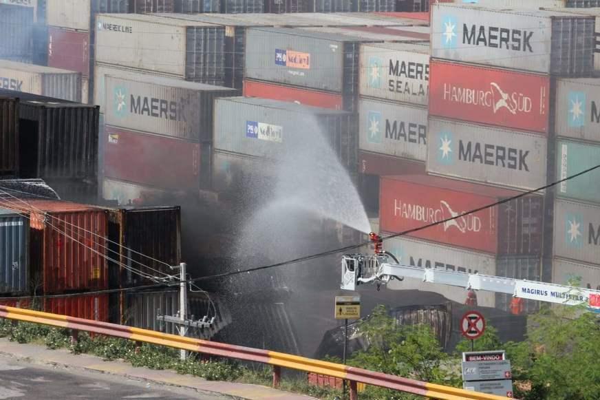 Incêndio no Porto Chibatão é controlado após 28 horas