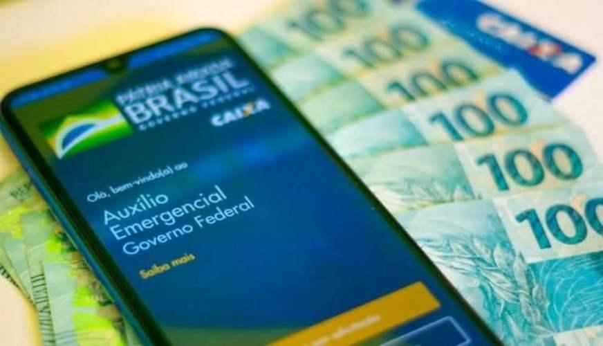 Governo federal quer prorrogar auxílio enquanto estrutura Renda Brasil