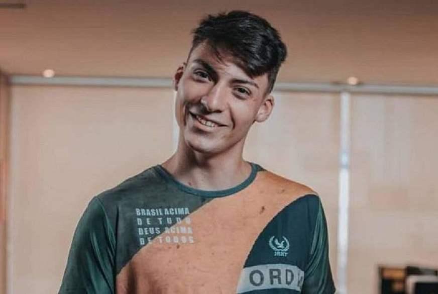 Filho mais novo do presidente Jair Bolsonaro está com covid-19