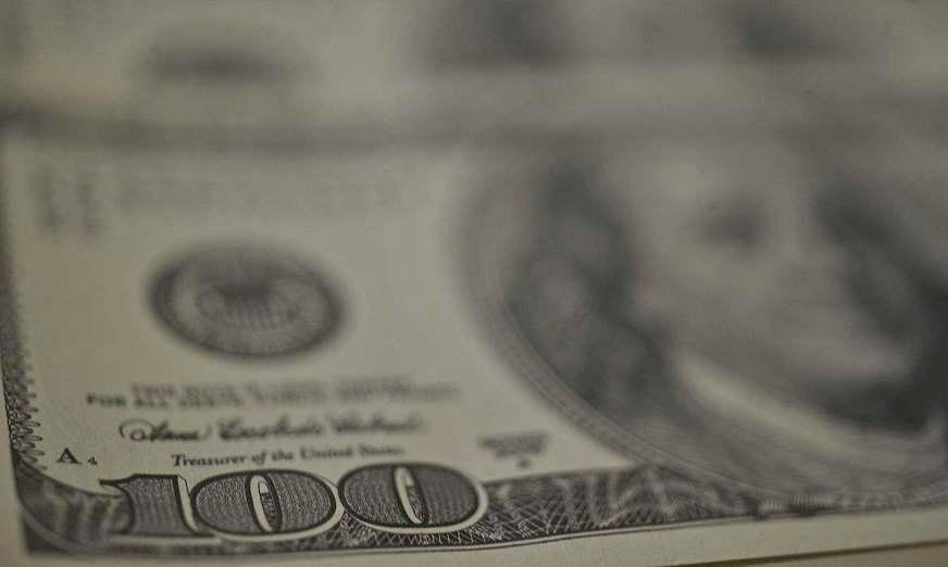 Dólar supera R$5,40 e fecha no maior valor desde junho