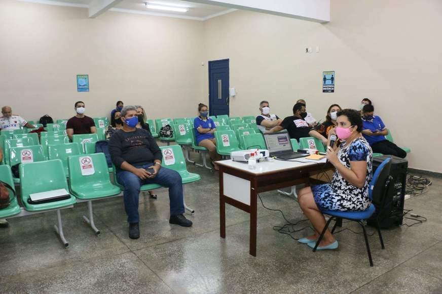 Professores recebem formação sobre ferramentas digitais para ensino híbrido