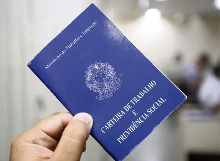 Desemprego salta 40% e chega a 13,7 milhões de pessoas