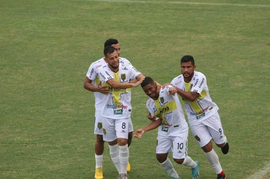 Clipper vence CDC e se isola na liderança da Segundona