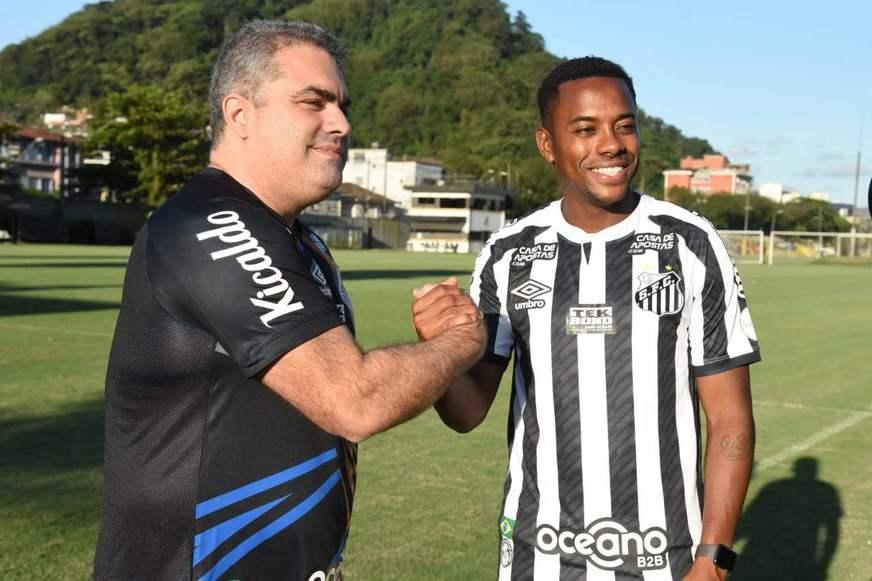 Após reportagem e pressão de patrocinadores, Santos e Robinho suspendem contrato