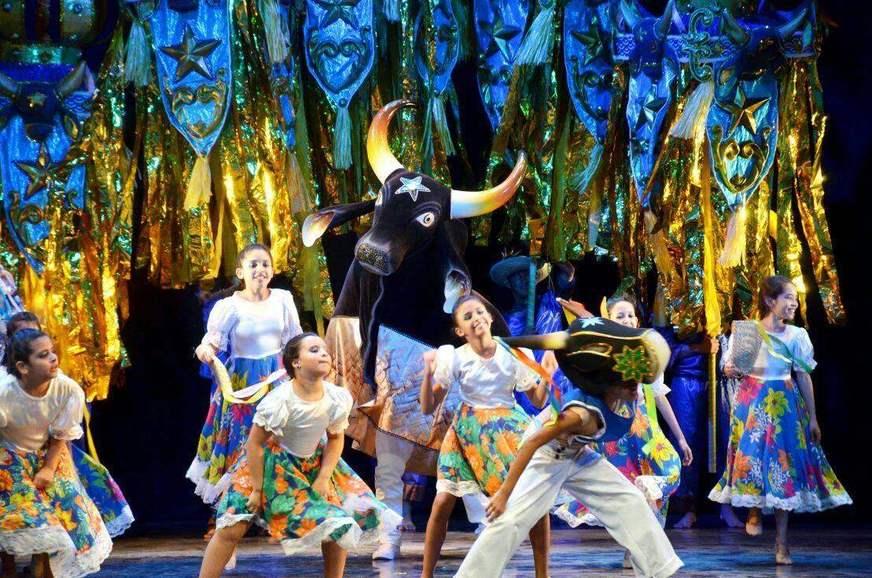 Caprichoso celebra 107 anos com live no Teatro Amazonas