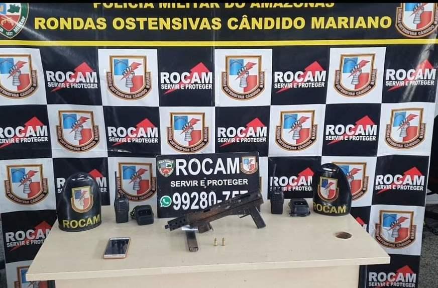 Homem é preso com submetralhadora no bairro da Glória