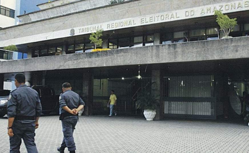 TRE-AM: dois pesos, duas medidas