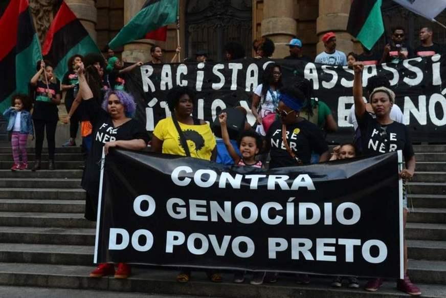 Racismo desafia a lei