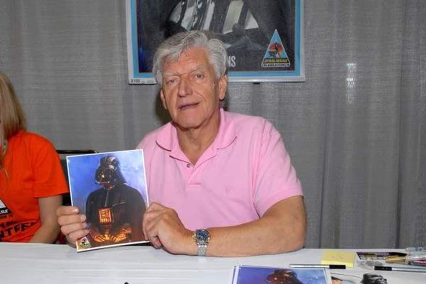 Ator que interpretou Darth Vader morreu de COVID-19