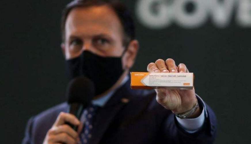 Doria diz que CoronaVac será aplicada sem registro da Anvisa, em SP