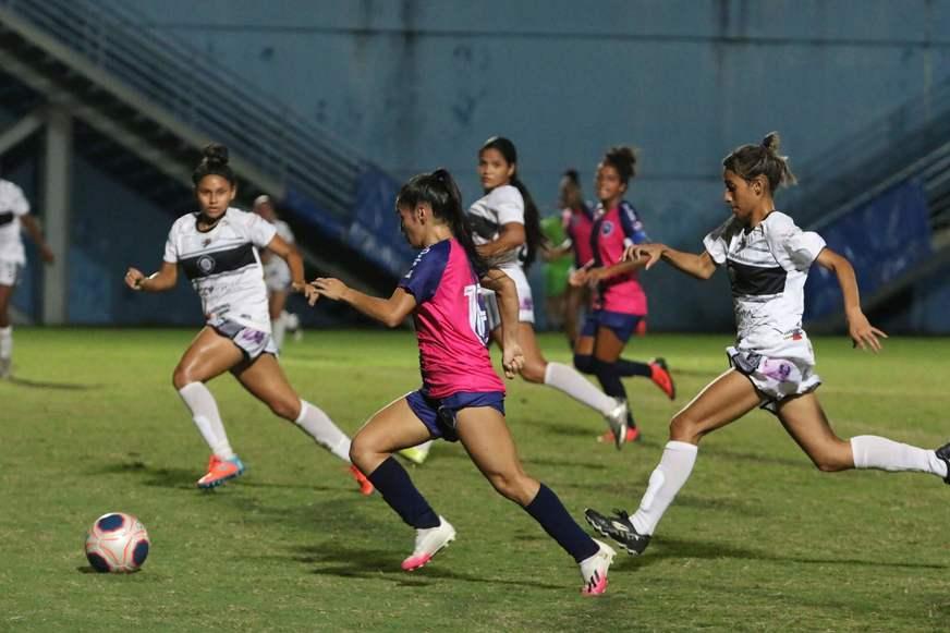Em noite de Roqueline, 3B da Amazônia vence Rio Negro e decide Estadual com o Recanto