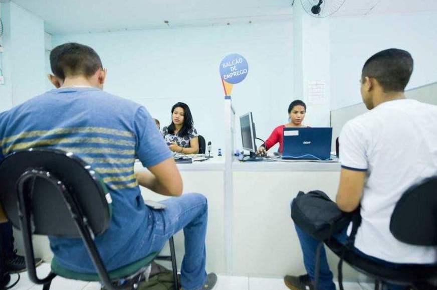 Sine Amazonas divulga 25 vagas de auxiliar de loja para esta sexta-feira