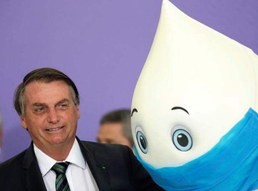 Bolsonaro assina MP com crédito de R$20 bilhões para vacinação contra Covid-19