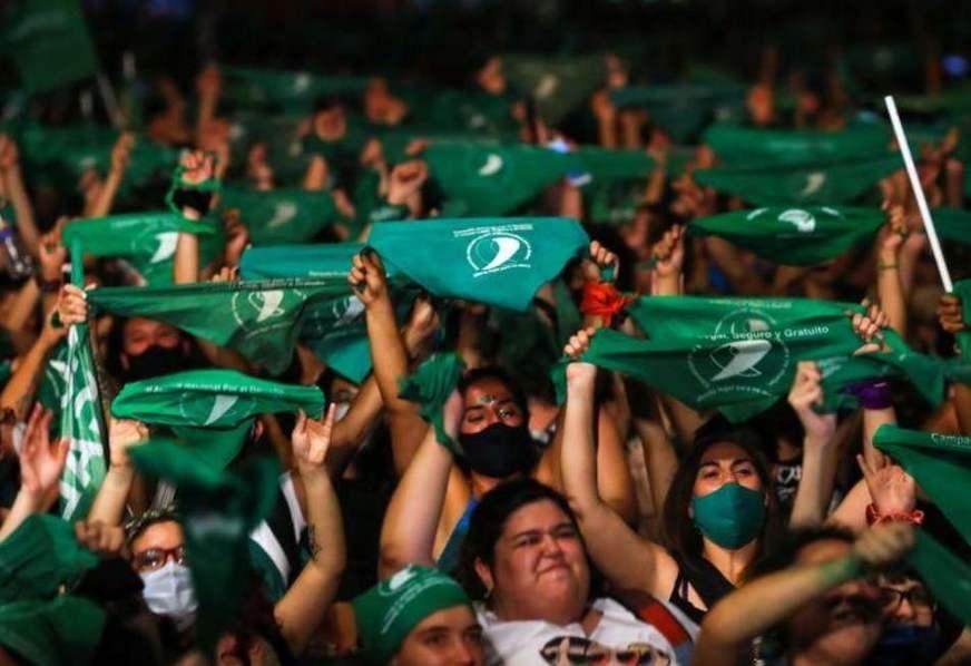Senado da Argentina aprova legalização do aborto
