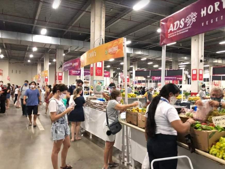 Última feira da ADS no ano em shopping de Manaus é opção para comprar itens da ceia natalina