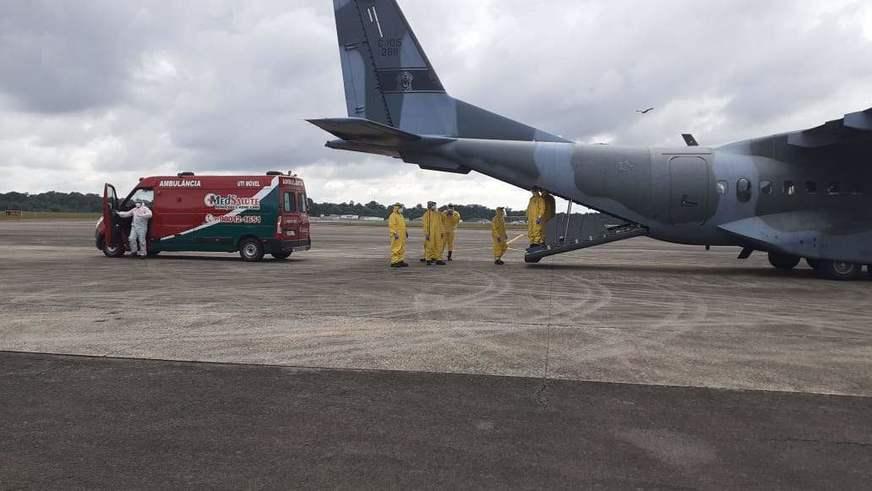 Quatro pacientes de Parintins são transferidos para tratamento em Belém