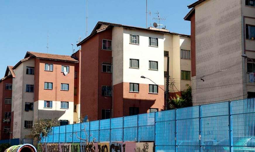 Bolsonaro sanciona lei do programa Casa Verde e Amarela