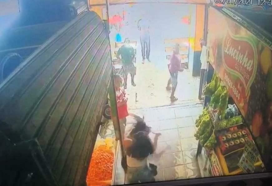 Mulher é esfaqueada em briga na Feira da Manaus Moderna