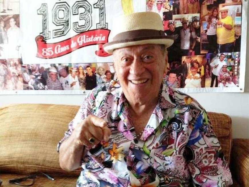 Cantor Genival Lacerda morre vítima da Covid-19