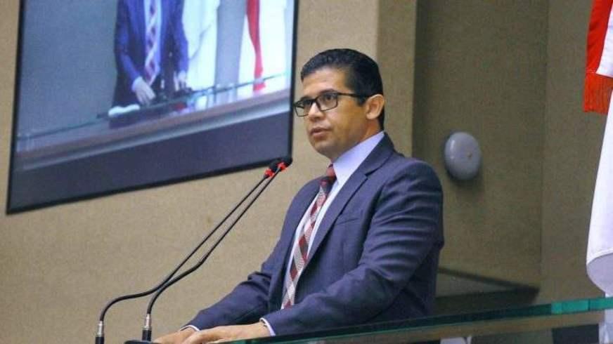 Deputado quer criar ‘Dia Estadual de Oração e jejum pelo Amazonas’