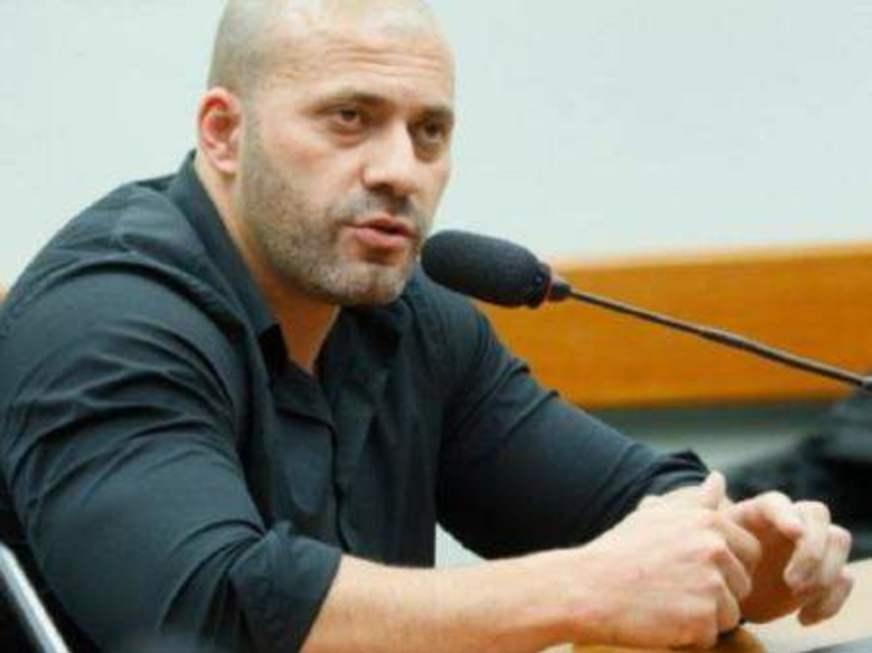 Com ordem de Moraes, PF prende em flagrante deputado Daniel Silveira