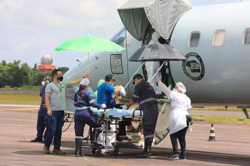 Quinze estados já receberam 406 pacientes com Covid-19 do Amazonas