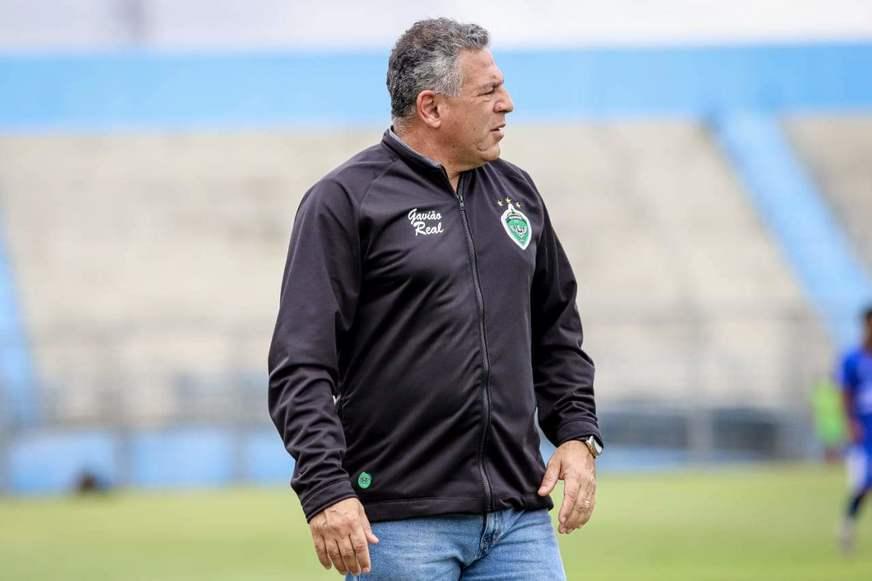 Luizinho Vieira deixa o comando técnico do Manaus