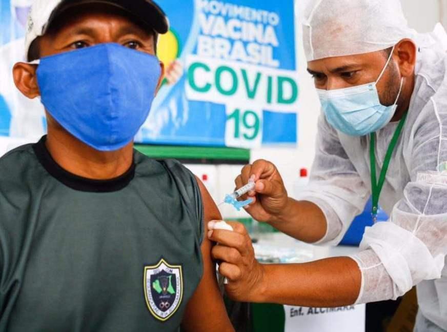 Aplicação da 1ª dose de vacina contra Covid é suspensa em Manaus
