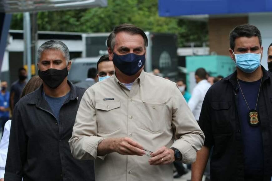 Bolsonaro responsabiliza prefeitos e governadores por desemprego