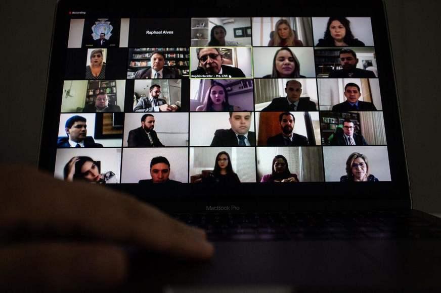 Manaus e 12 municípios do interior passam a contar com novos tabeliães e registradores