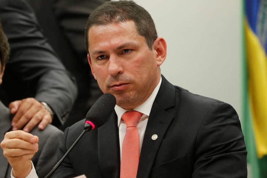 Marcelo declara apoio a Omar Aziz