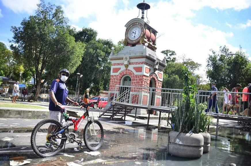 Cheia muda a cara do Centro Histórico de Manaus