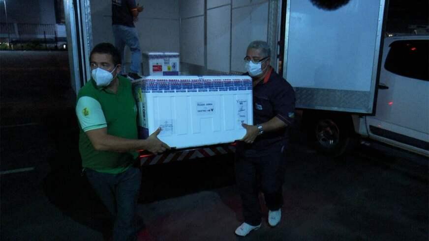 Amazonas recebe mais 14,7 mil doses de Coronavac