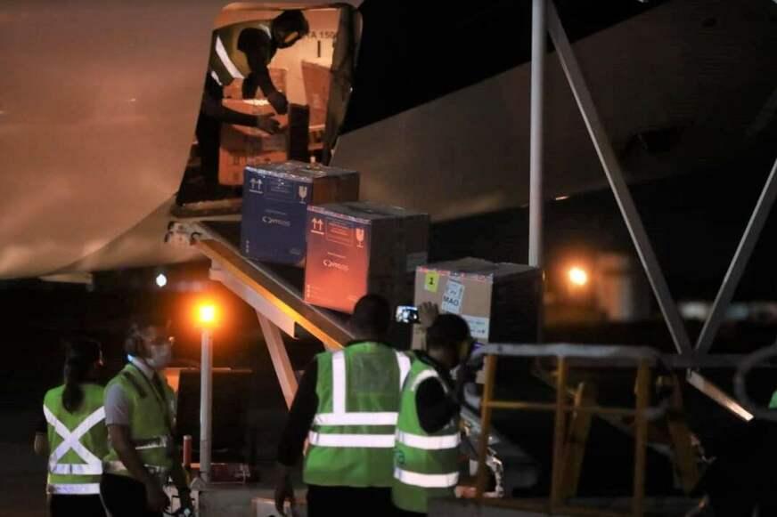 Amazonas recebe mais 37.100 doses de vacina da Pfizer