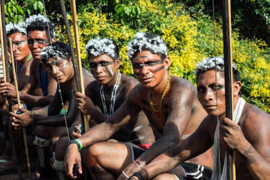 Indígena Yanomami é atropelado por avião de garimpeiros em aldeia