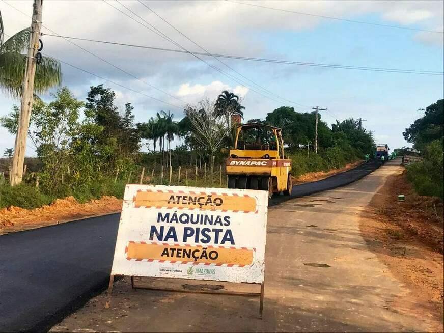 Governo do AM executa obra de construção da Estrada Coari-Itapéua